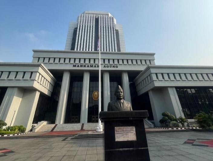 gedung ma y8M3w