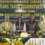 Dharmayukti Karini Cabang Buntok Peringati HUT ke-24 dengan Pembagian Masker Gratis.